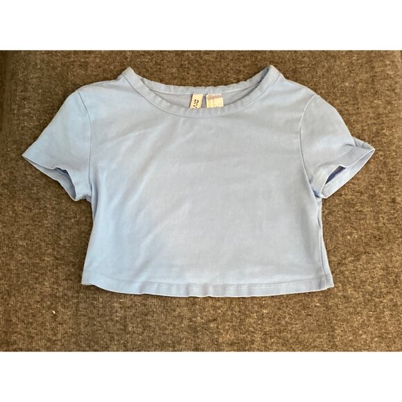 2 H&M Divided SS Crop Top Blue Tee T Shirt & White Crop Top V Neck Collar XS - Picture 6 of 8